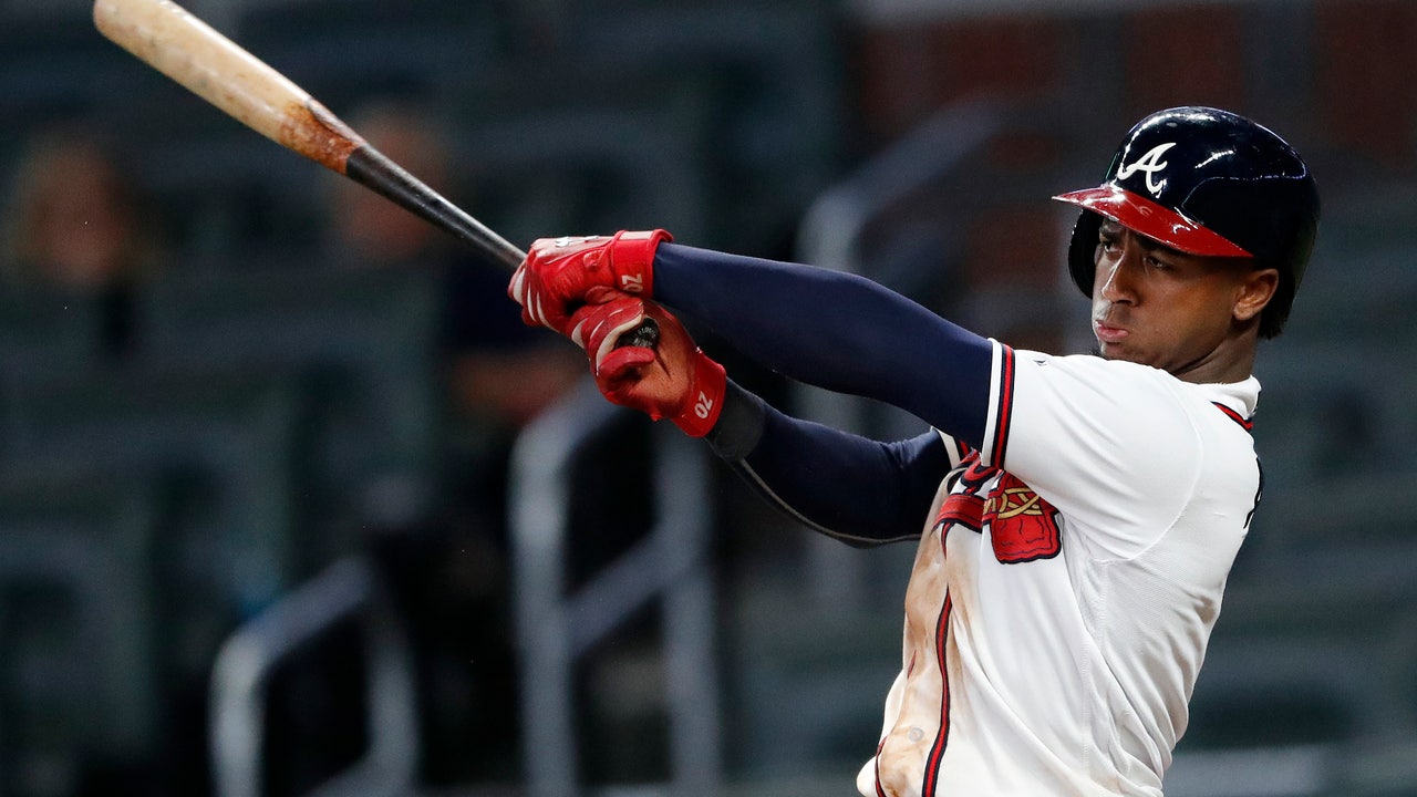 Riley HR ties it in 9th, Braves top Bucs in 11 for 6 in row